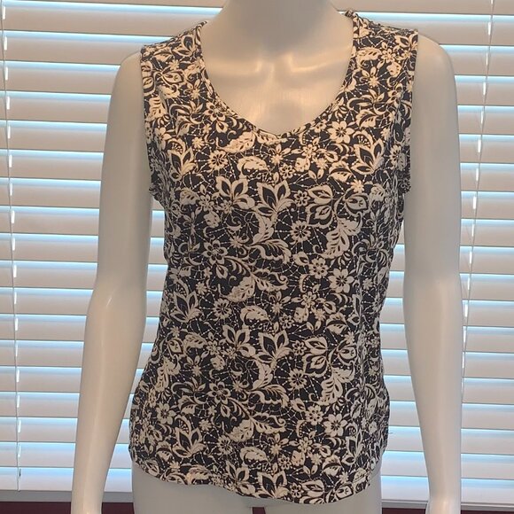 EUC Croft & Barrow Women's Floral Stretch Tank Top Size Medium Black/White - Picture 11 of 11